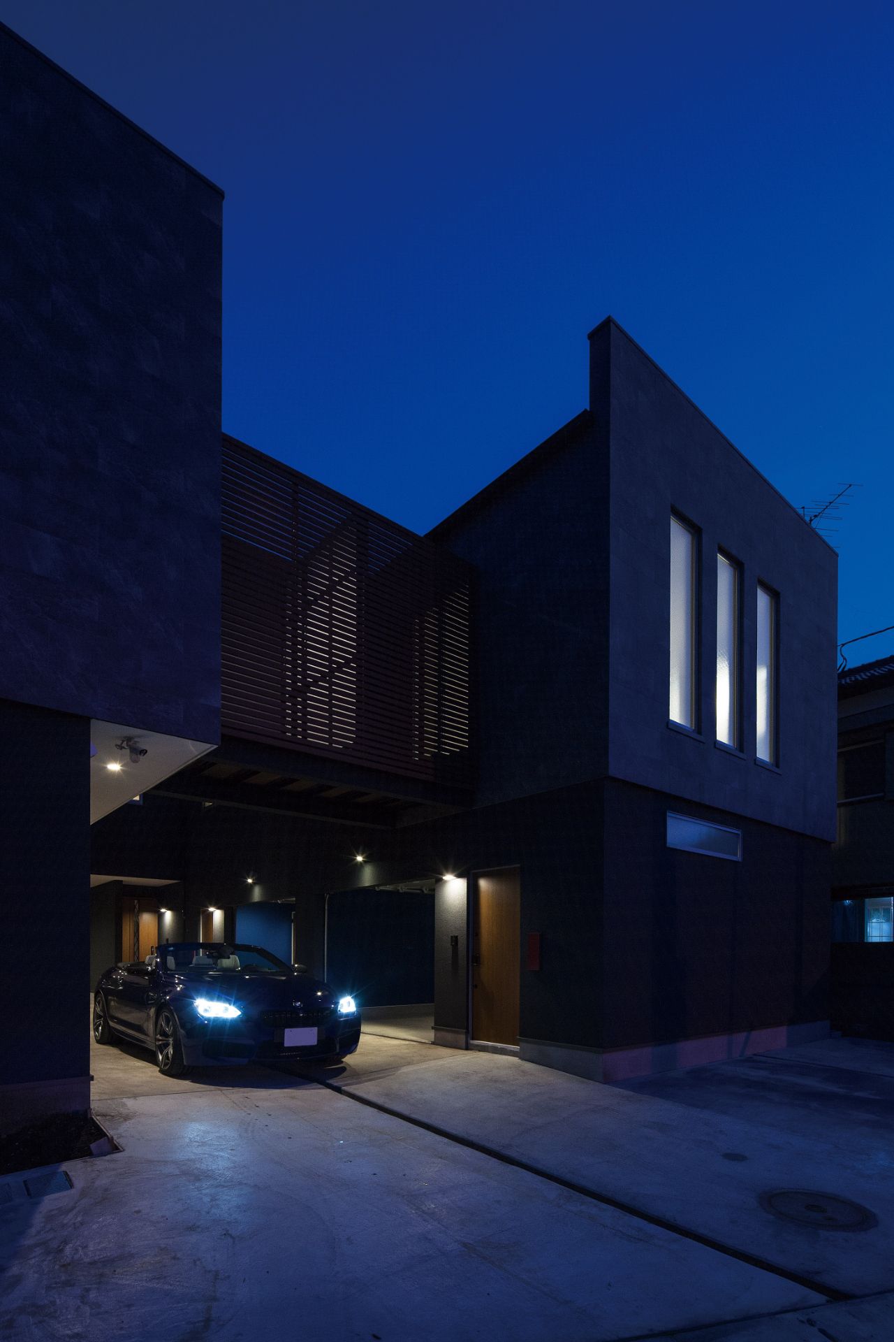 F1 Garage House 趣味とデザインを楽しむ賃貸併用住宅