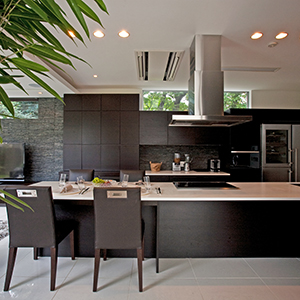 Forest Side White Box Residence