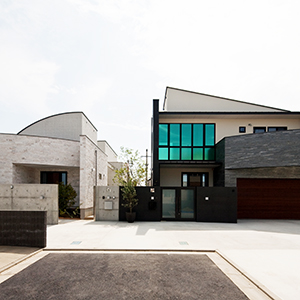 CASA BLACK & WHITE