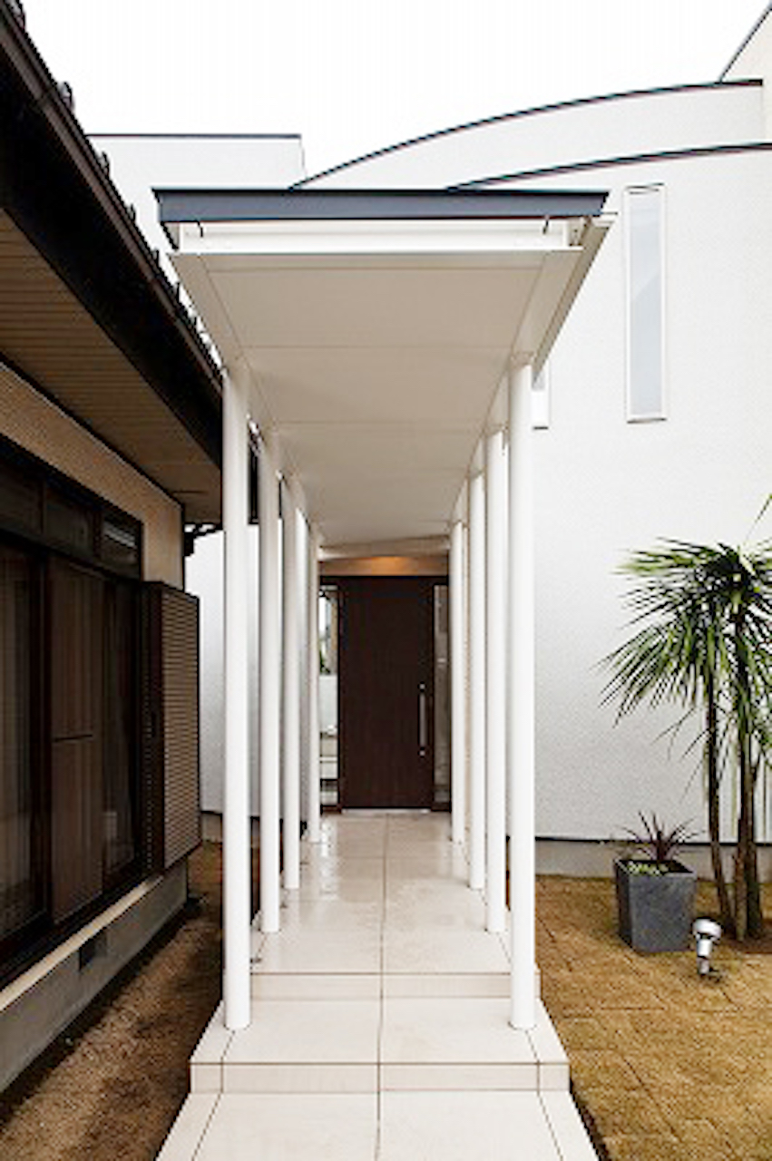 Relaxing Terrace House