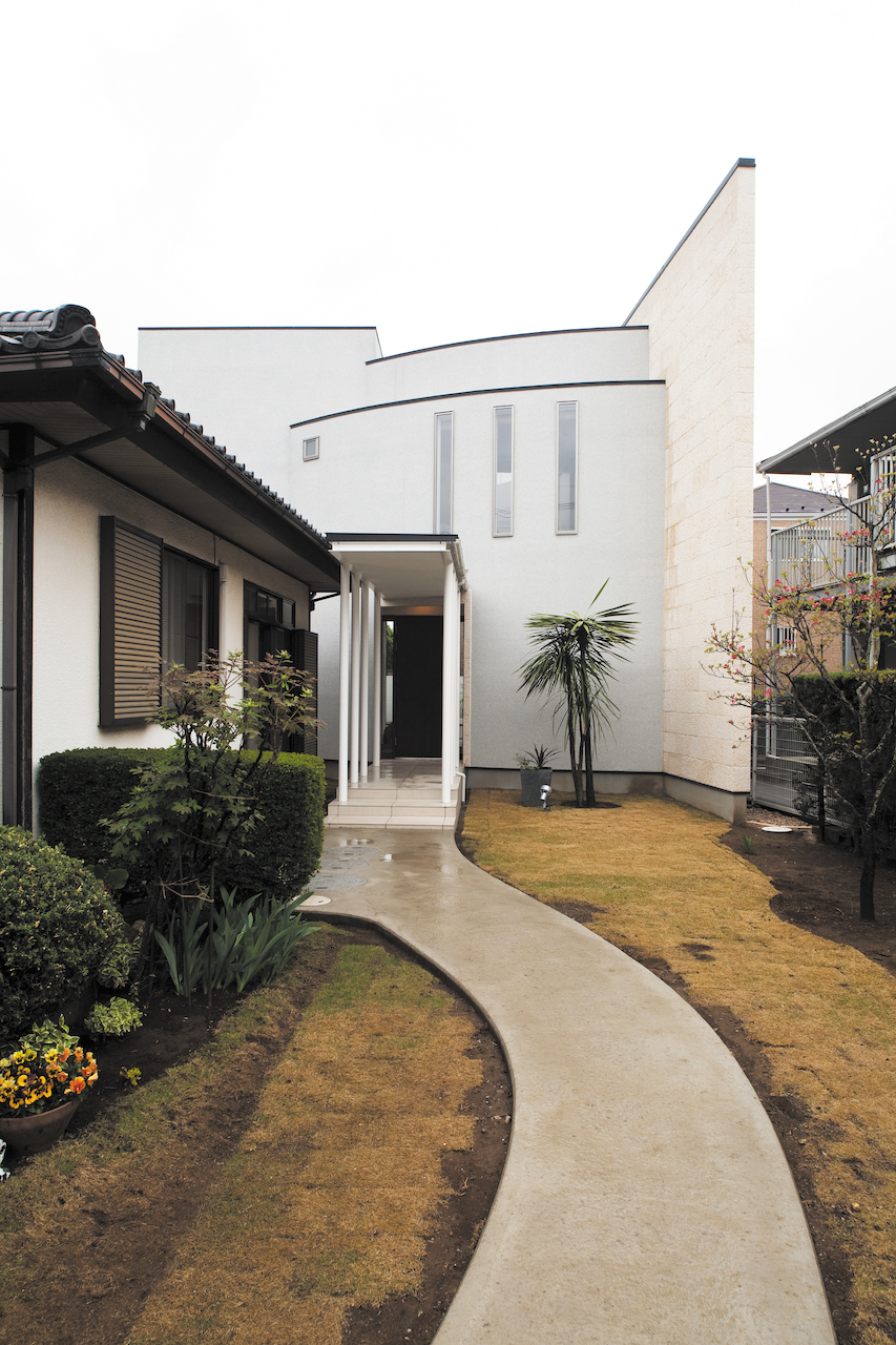 Relaxing Terrace House