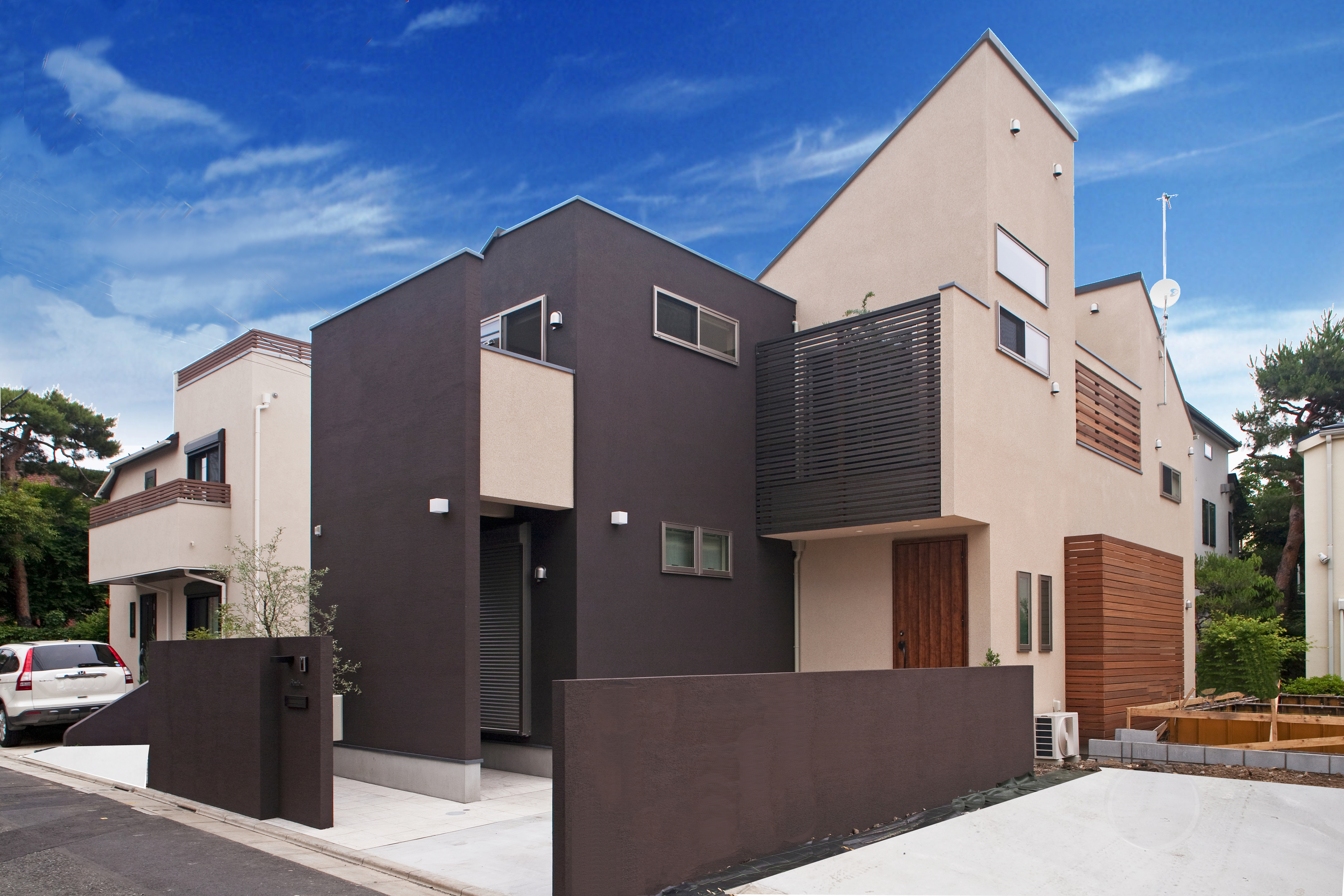 Triangle Roof House