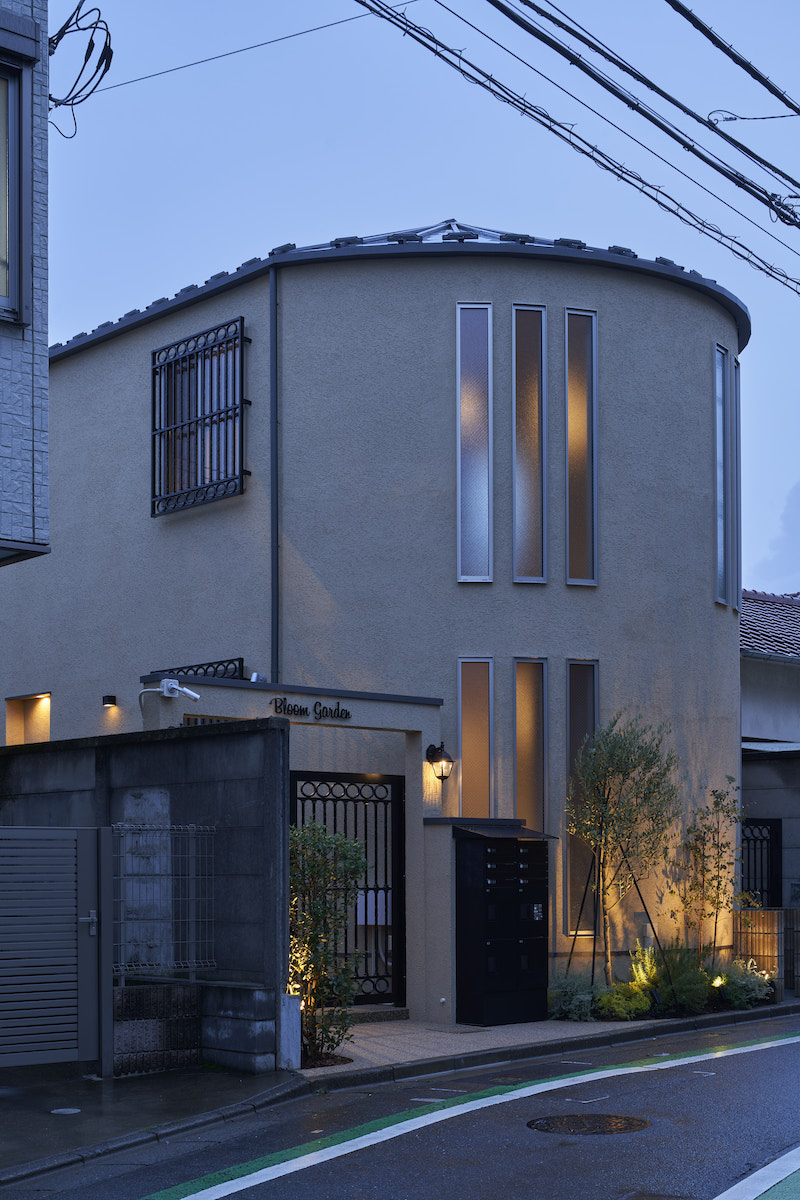 Designer's Apartment Bloom Garden