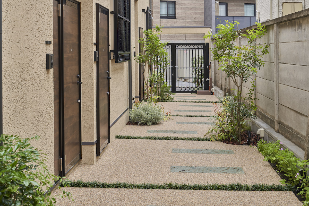 Designer's Apartment Bloom Garden